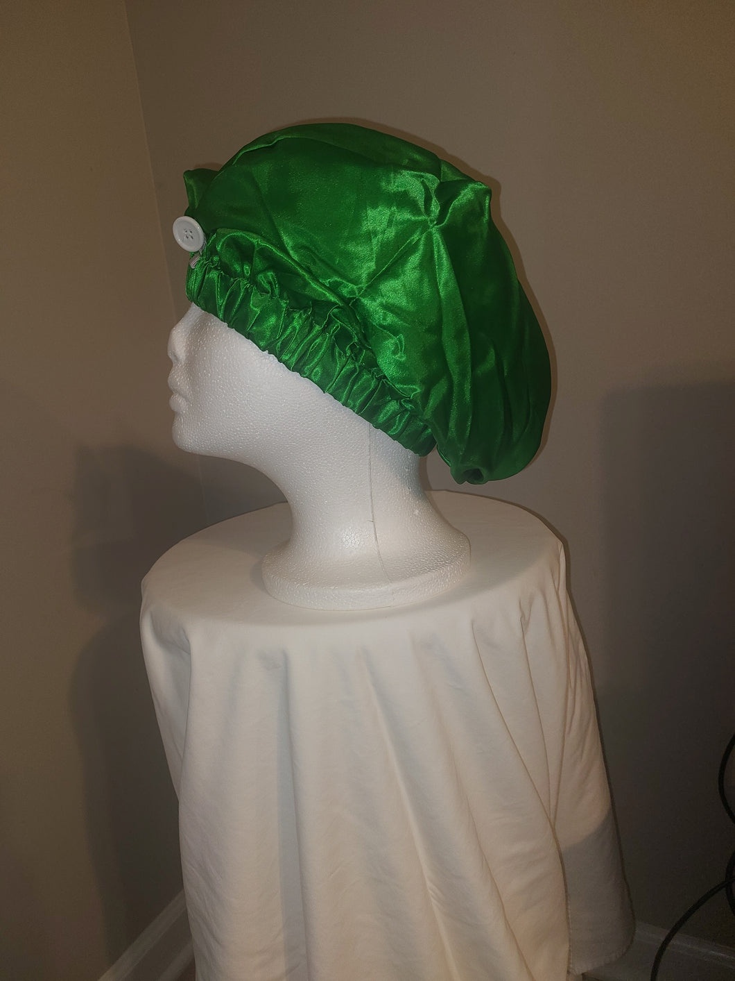 Green long bonnet